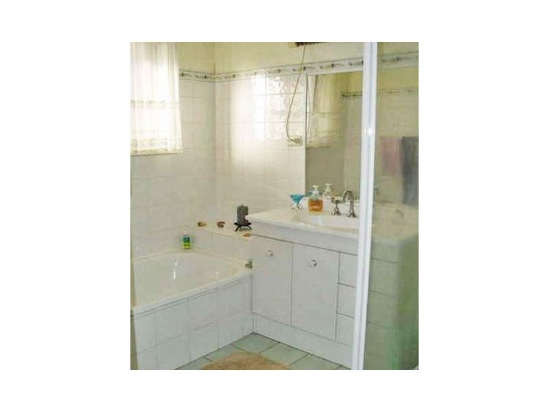 7 Jarrah Ave, Bradbury NSW 2560