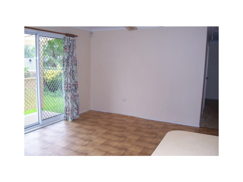 5 Bobuck Place, St Helens Park NSW 2560