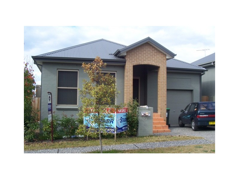 29 Paley St, Campbelltown NSW 2560