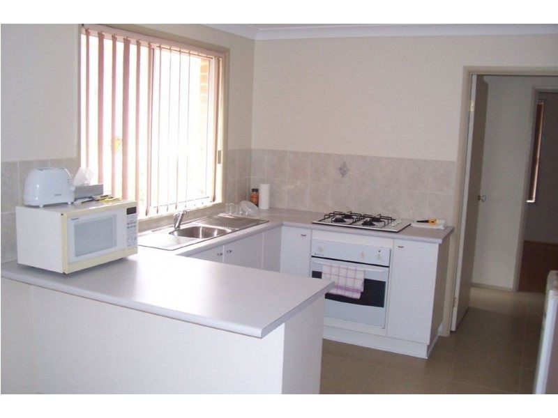 22 Parkholme Cct, Englorie Park NSW 2560