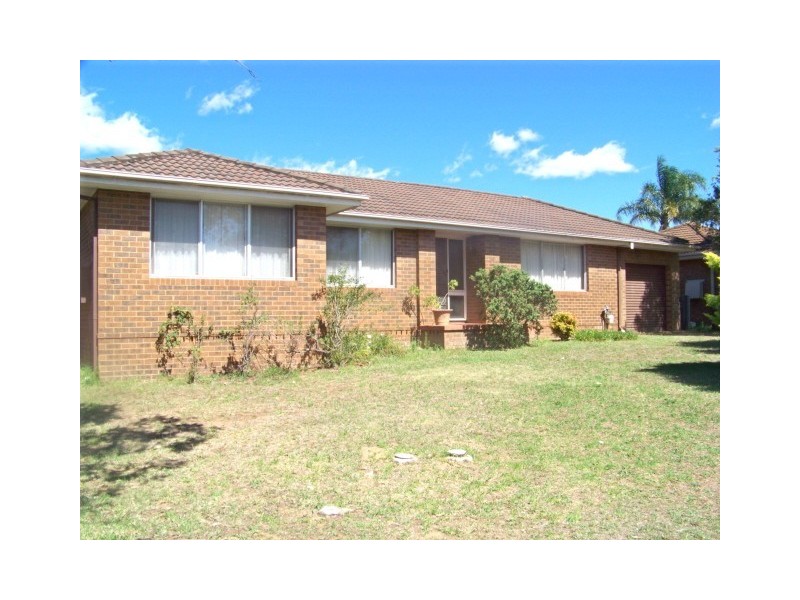 34 Gargery St, Ambarvale NSW 2560