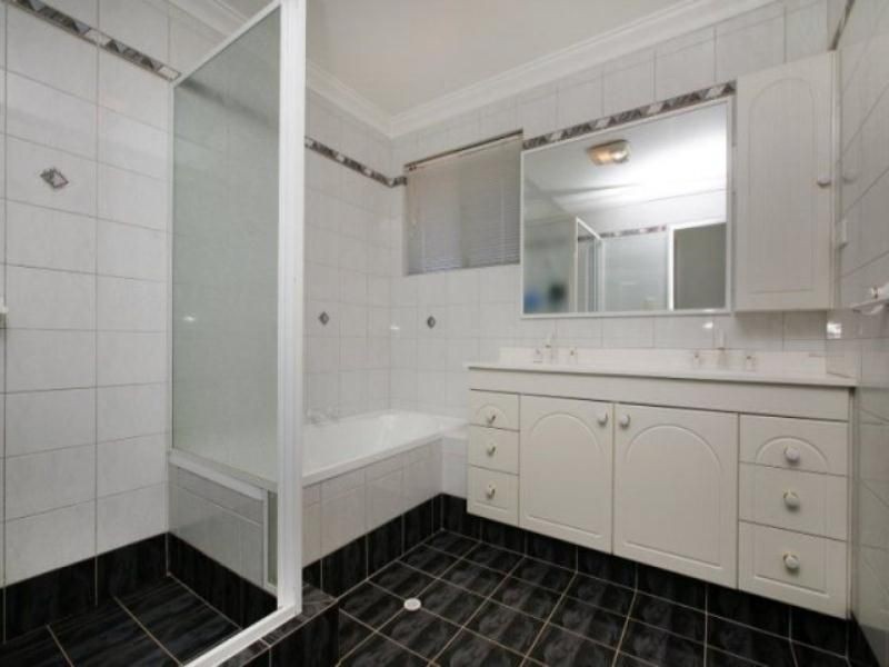 27 ROBERTSON ROAD, Kardinya WA 6163