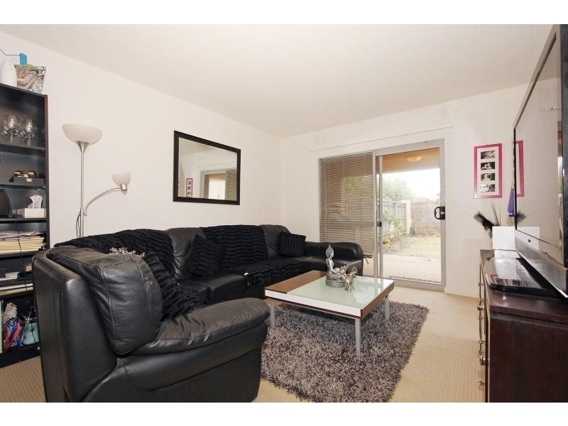 1/15 FRIAR JOHN WAY, Coolbellup WA 6163