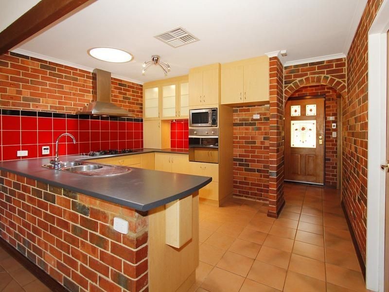 16 Barclay Road, Kardinya WA 6163