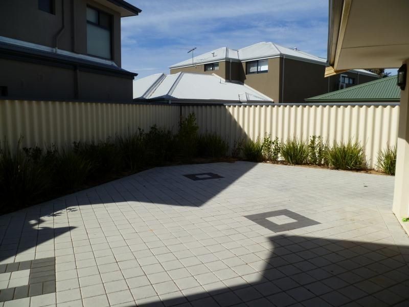 21 Monterey Court, Kardinya WA 6163