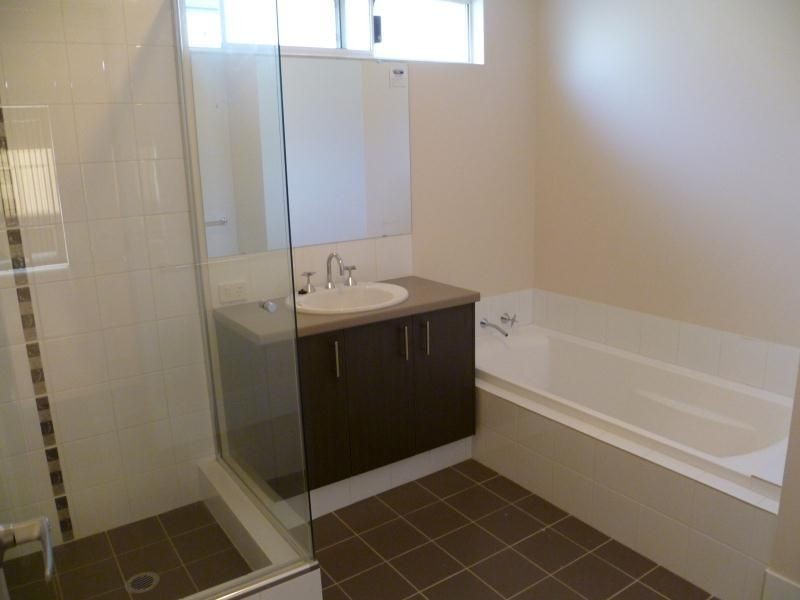 37 COLLEGE CORNER, O’connor WA 6163