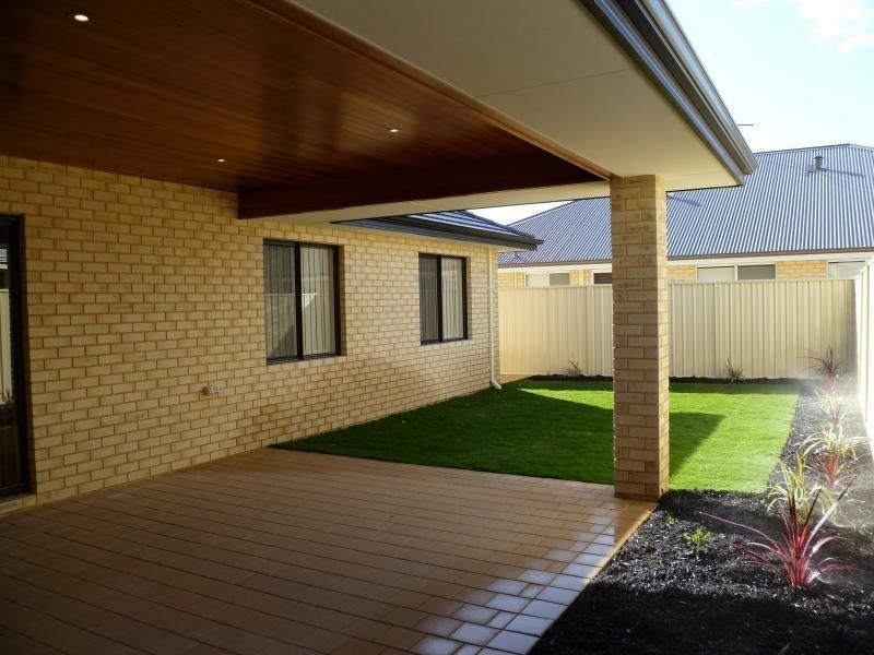 4 WARRU GARDENS, Success WA 6164