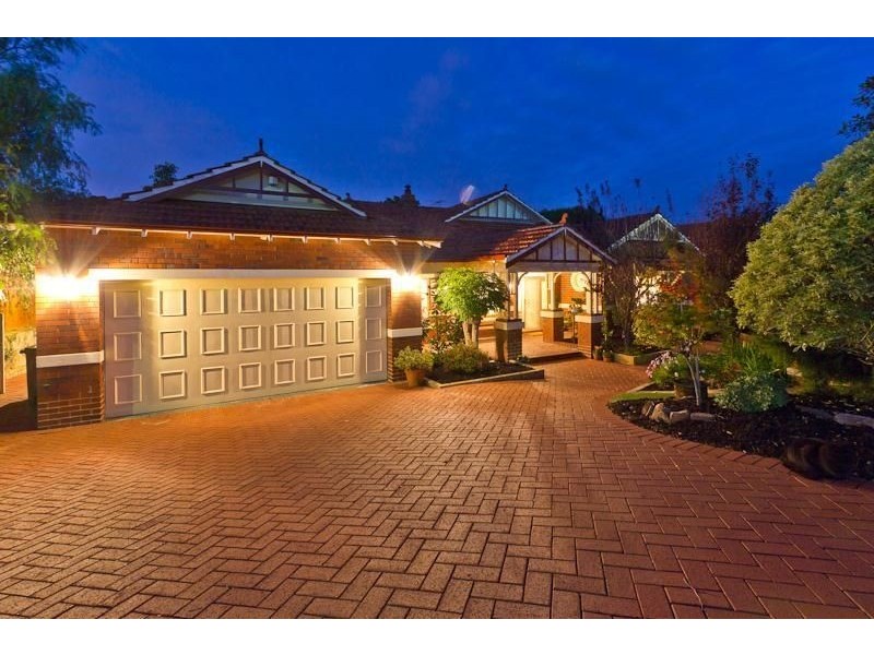 11A BATTYE ROAD, Kardinya WA 6163