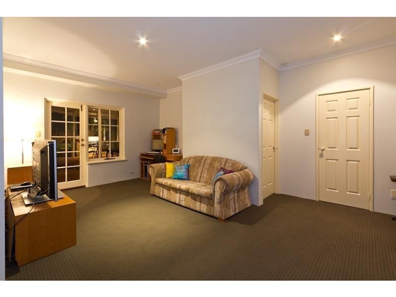 11A BATTYE ROAD, Kardinya WA 6163