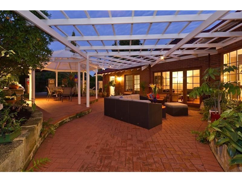 11A BATTYE ROAD, Kardinya WA 6163