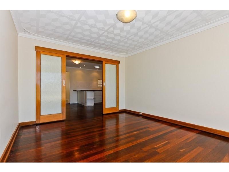 1 PAGNEIL COURT, Hamilton Hill WA 6163