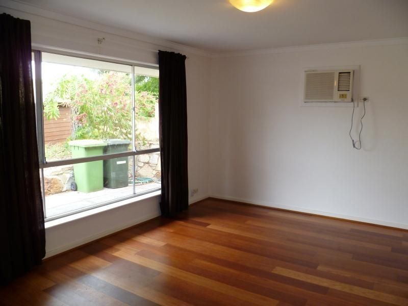 6 PAGNEIL COURT, Hamilton Hill WA 6163