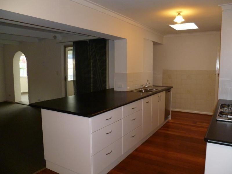 6 PAGNEIL COURT, Hamilton Hill WA 6163