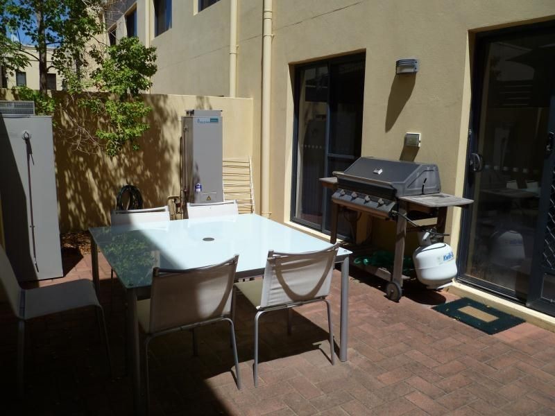 27/28 ROBINSON AVENUE, Perth WA 6000