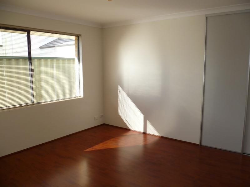 23 BLUE MOUNTAIN CIRCUIT, Aubin Grove WA 6164