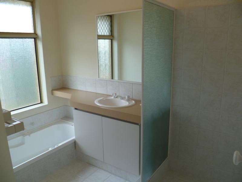 17 GOCHEAN AVENUE, Bentley WA 6102