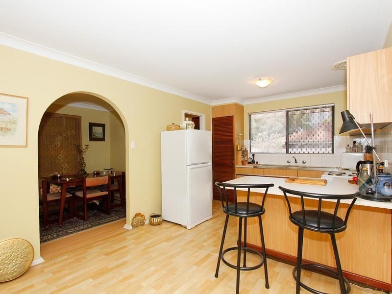 12 FAGENCE WAY, Thornlie WA 6108
