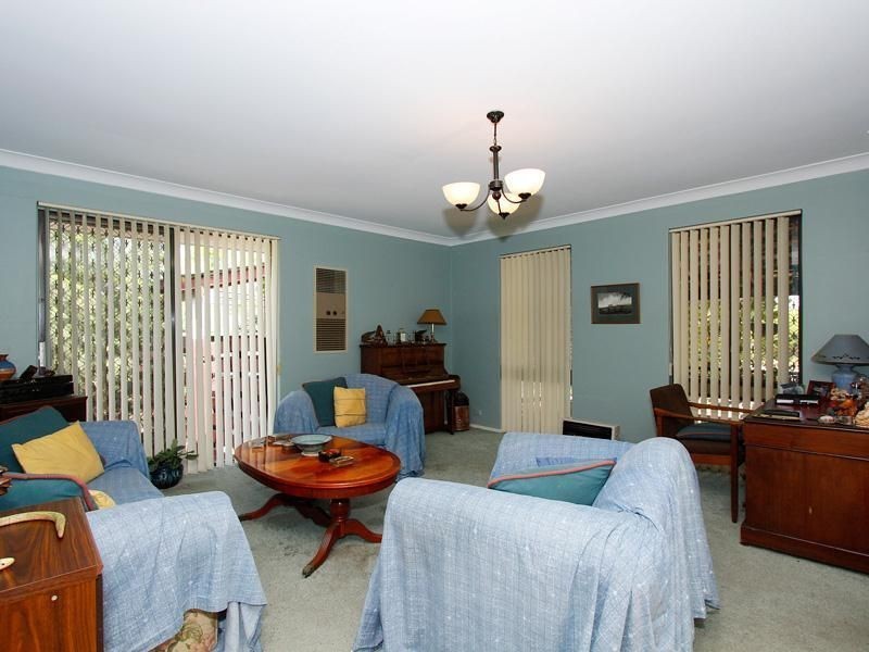 12 FAGENCE WAY, Thornlie WA 6108