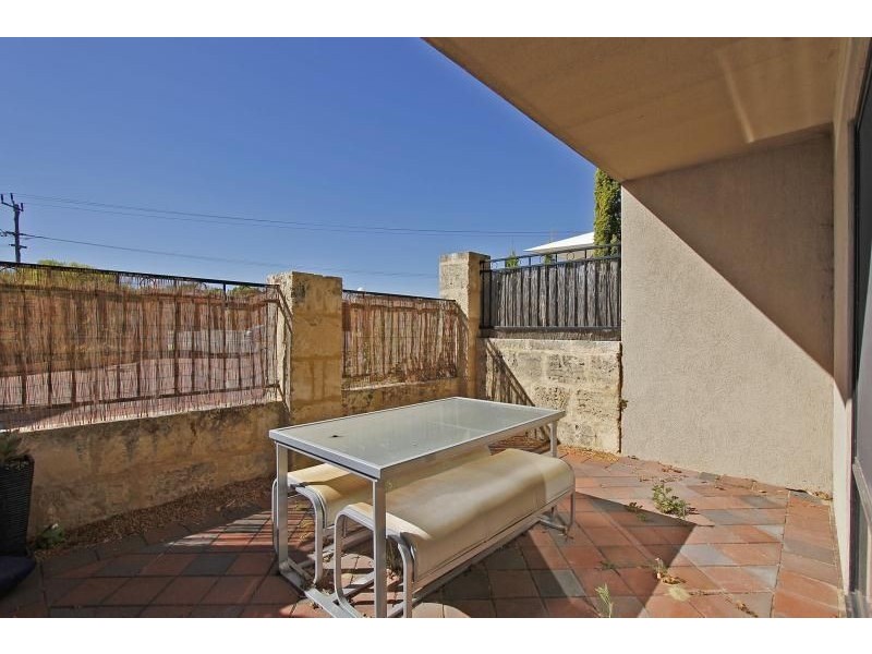 4/7 BELLION DRIVE, Hamilton Hill WA 6163