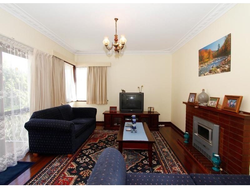 2 COLLICK STREET, Hilton SA 5033