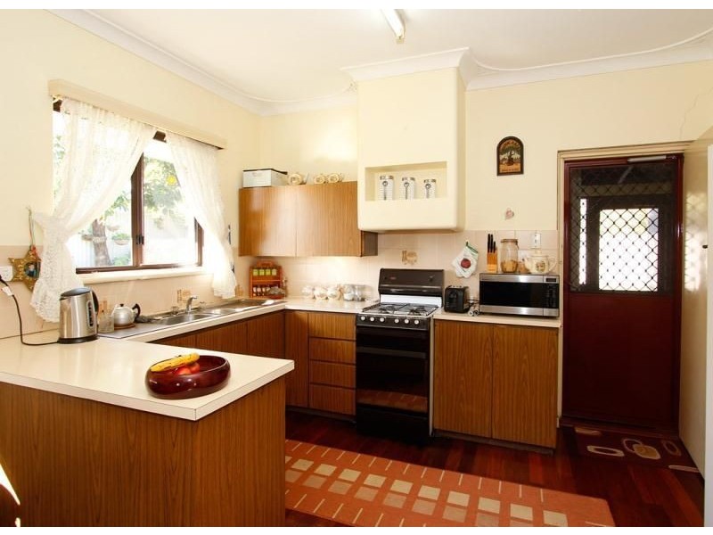 2 COLLICK STREET, Hilton SA 5033