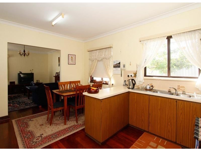 2 COLLICK STREET, Hilton SA 5033