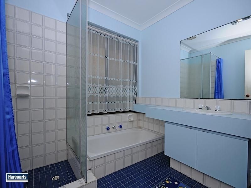 9 DU MAURIER ROAD, North Lake WA 6163