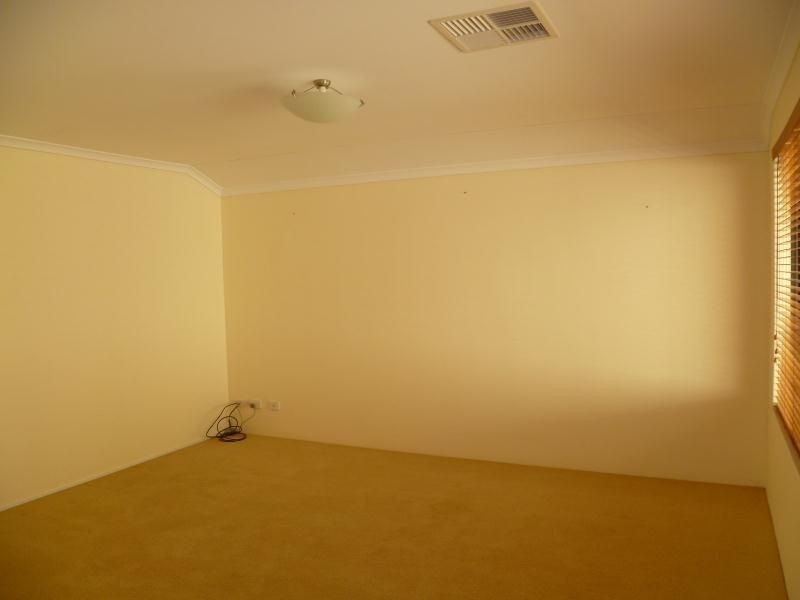 25A MADDEN WAY, Brentwood WA 6153