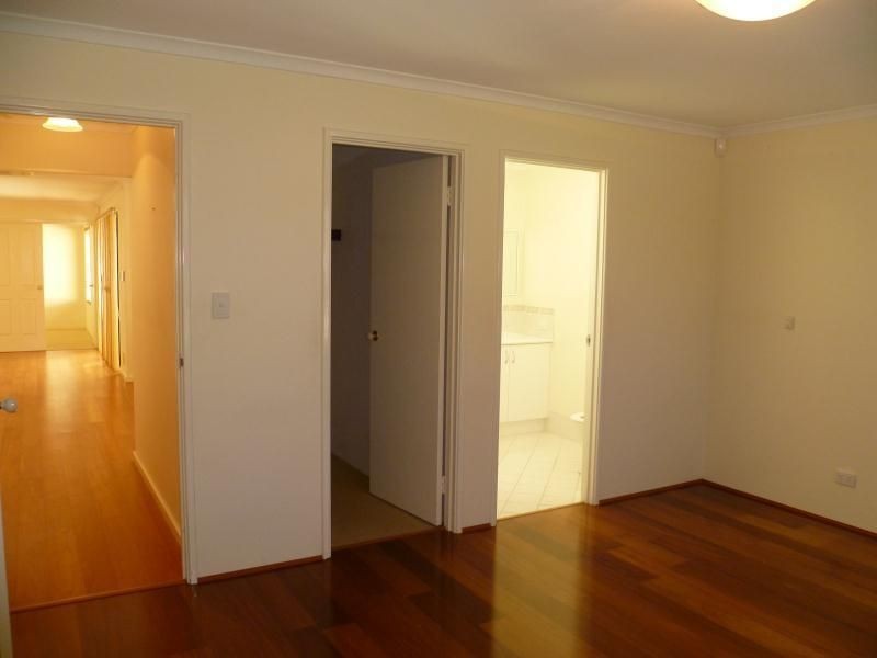 25A MADDEN WAY, Brentwood WA 6153