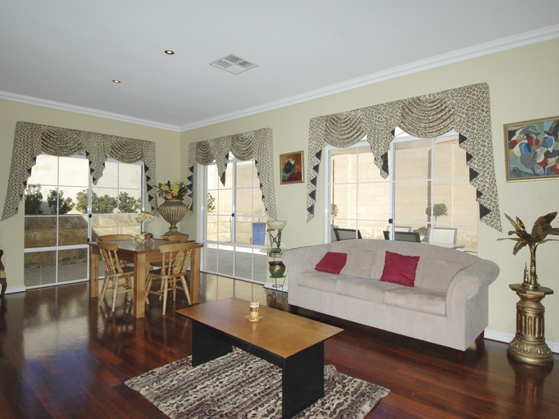 66 Le Souef Drive, Kardinya WA 6163