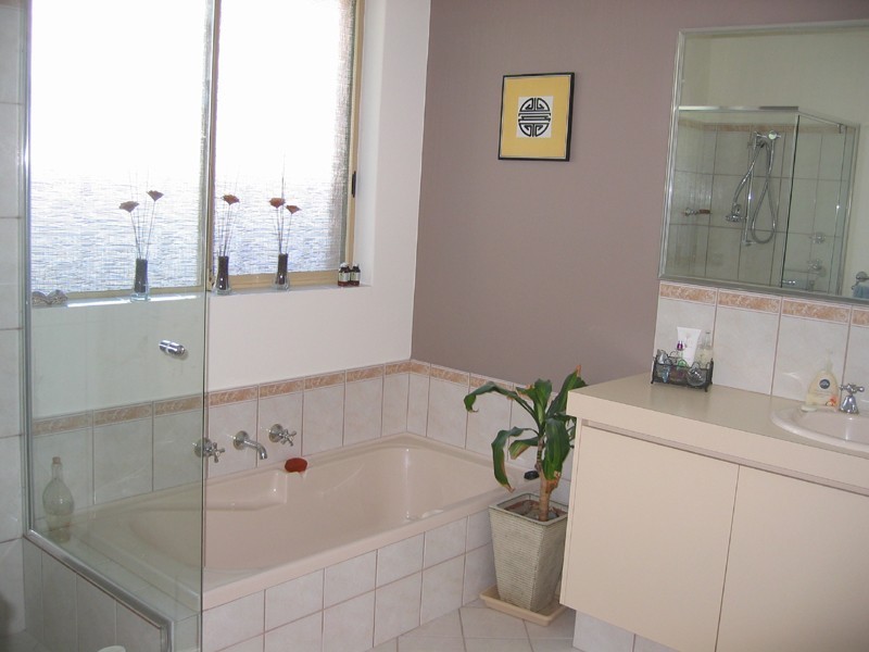 16 Whitfeld Terrace, Winthrop WA 6150