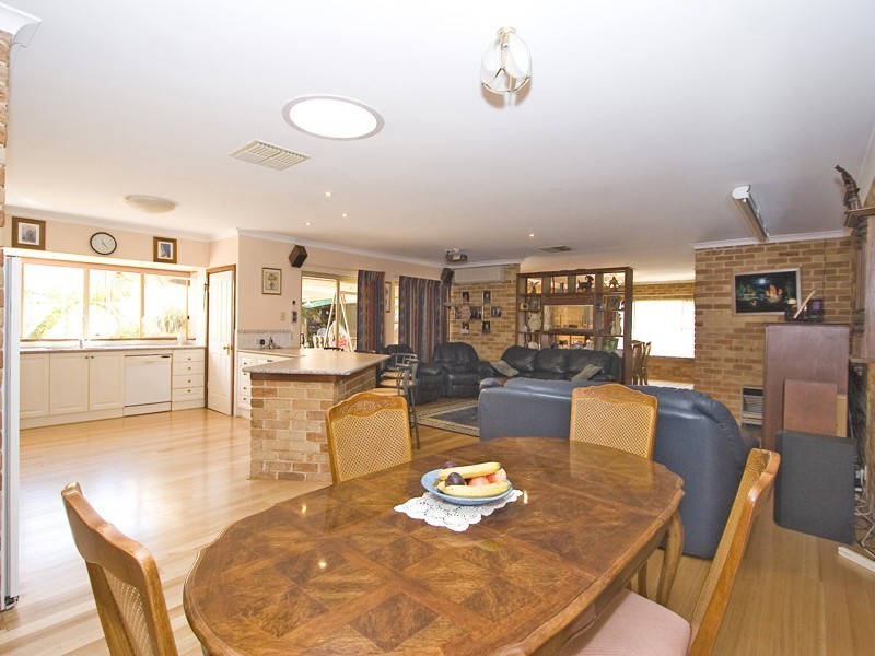 14 Berkshire Place, Kardinya WA 6163