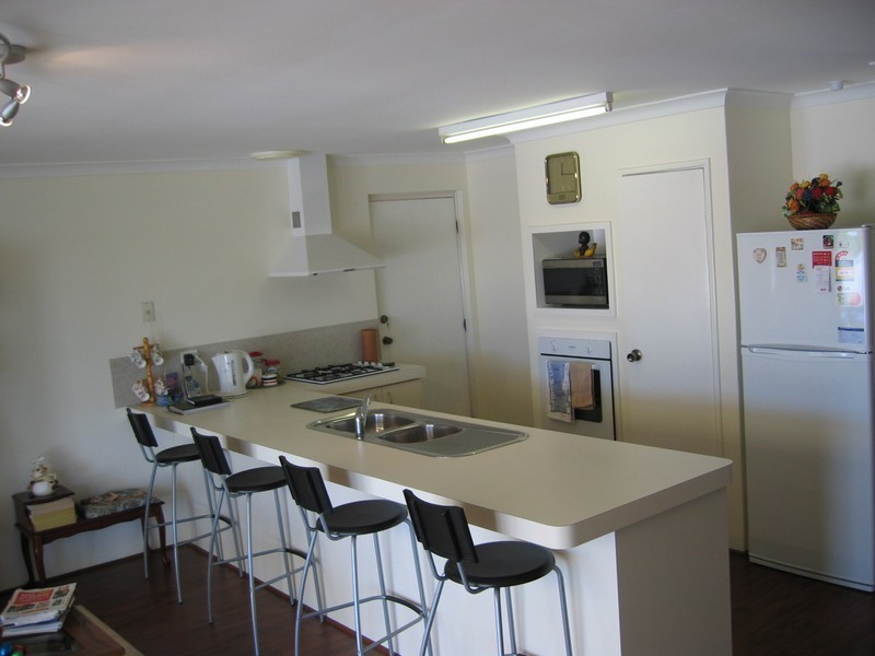 8 b Letizia Court, Yangebup WA 6164