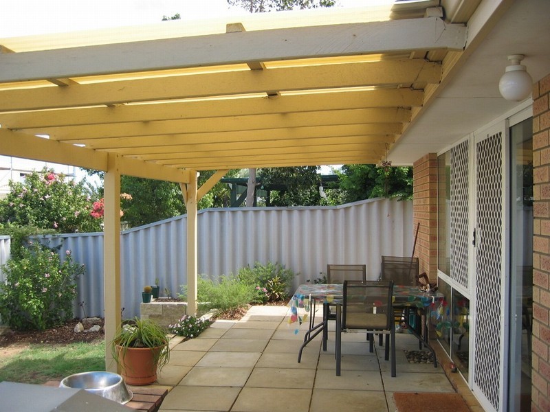 8 b Letizia Court, Yangebup WA 6164