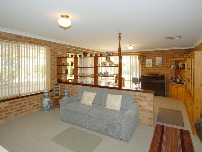4 Jose Court, Samson WA 6163