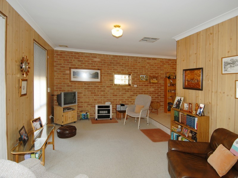 4 Jose Court, Samson WA 6163
