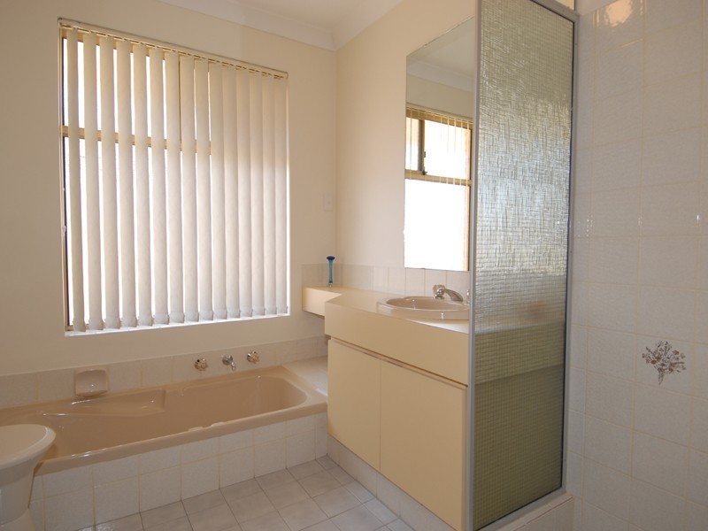 4 Jose Court, Samson WA 6163