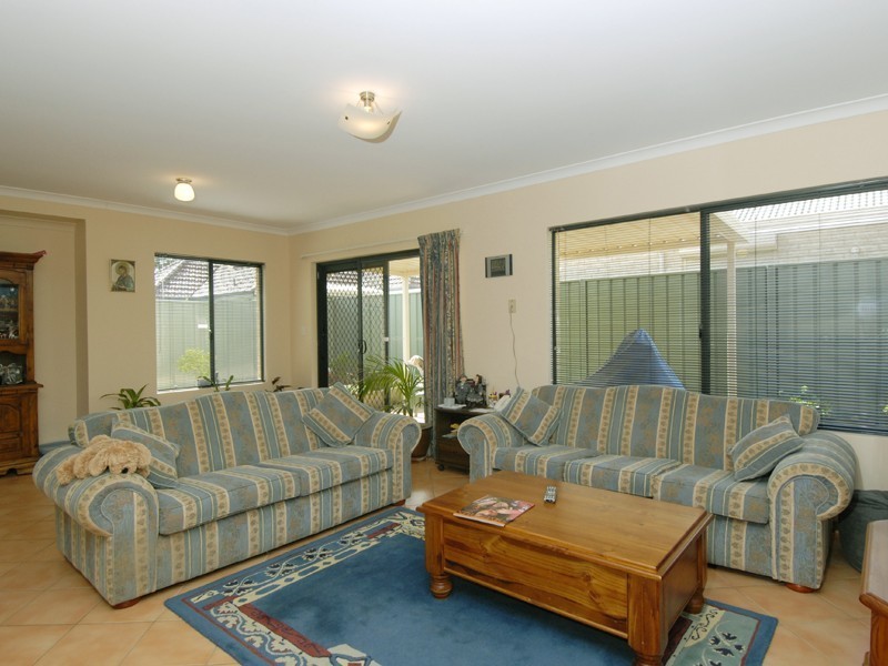 10 Caphorn Close, Bibra Lake WA 6163