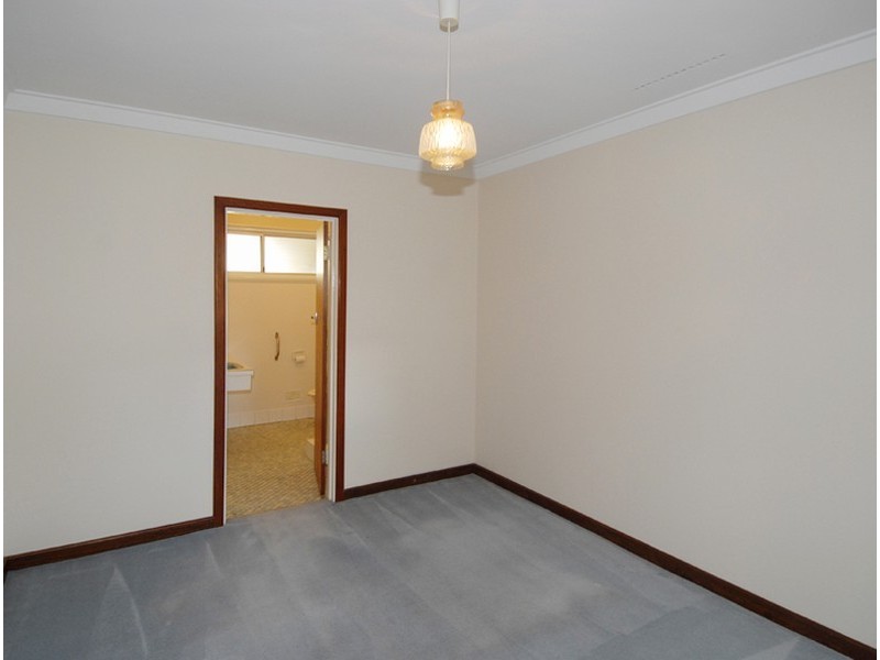 4B Ochiltree Way, Kardinya WA 6163