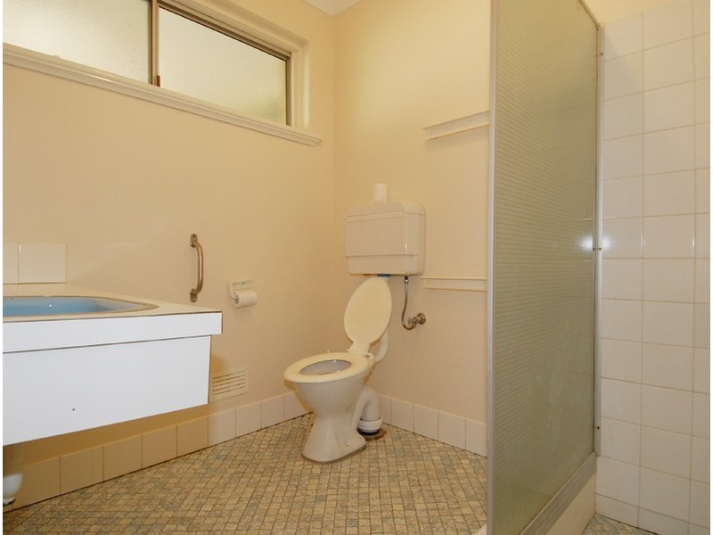 4B Ochiltree Way, Kardinya WA 6163