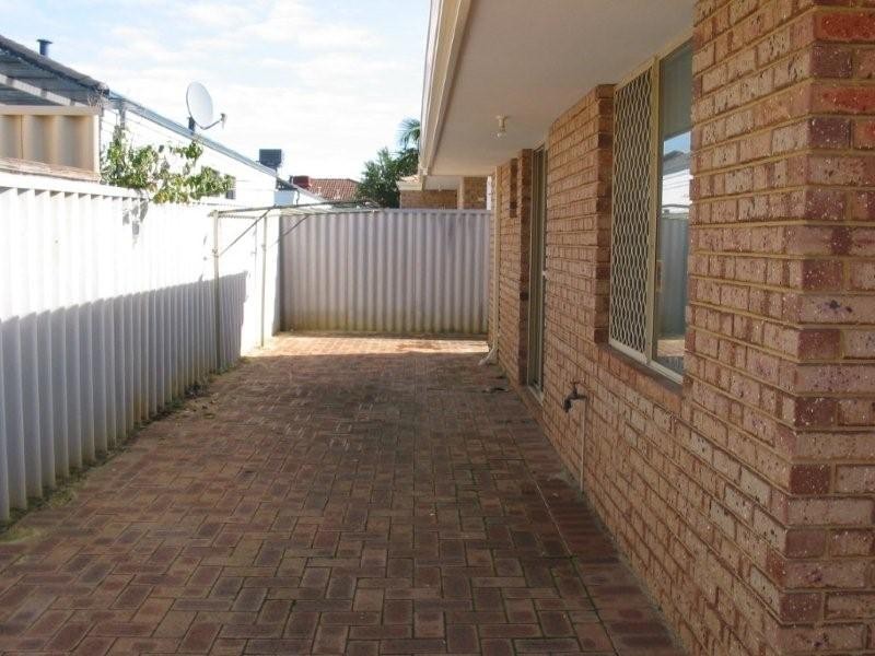 13/208 Burslem Drive, Maddington WA 6109