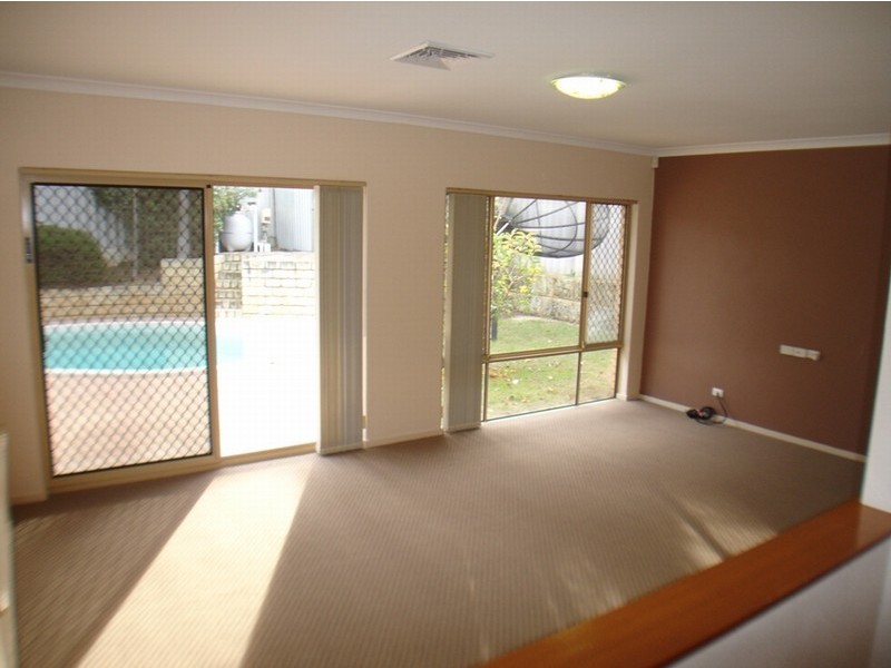 36 Winthrop Drive, Winthrop WA 6150