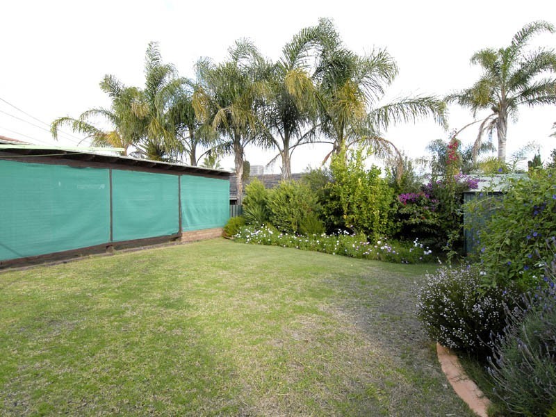 62a Gillett Drive, Kardinya WA 6163