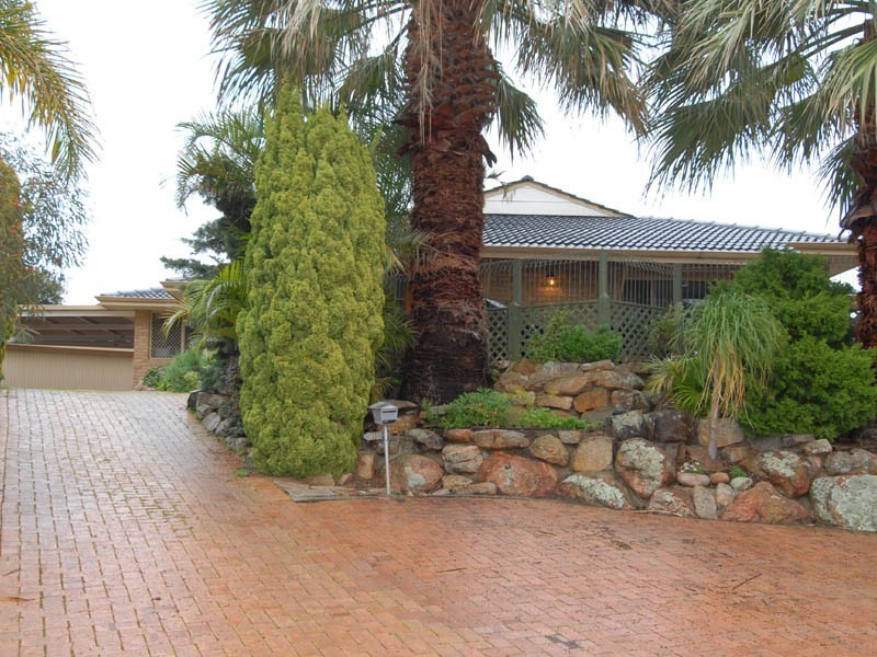 3 Arnold Crescent, Kardinya WA 6163