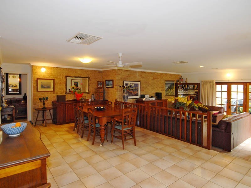 3 Arnold Crescent, Kardinya WA 6163
