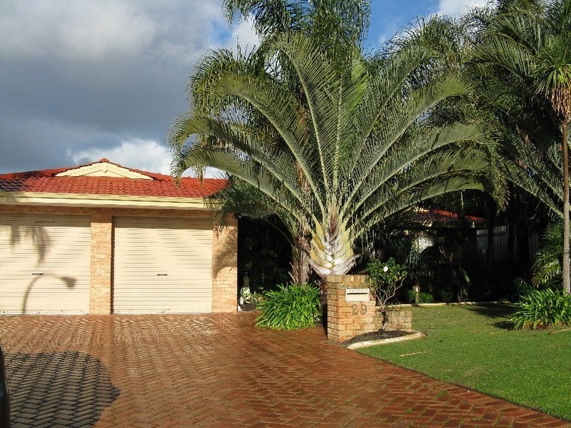 29 Robertson Road, Kardinya WA 6163