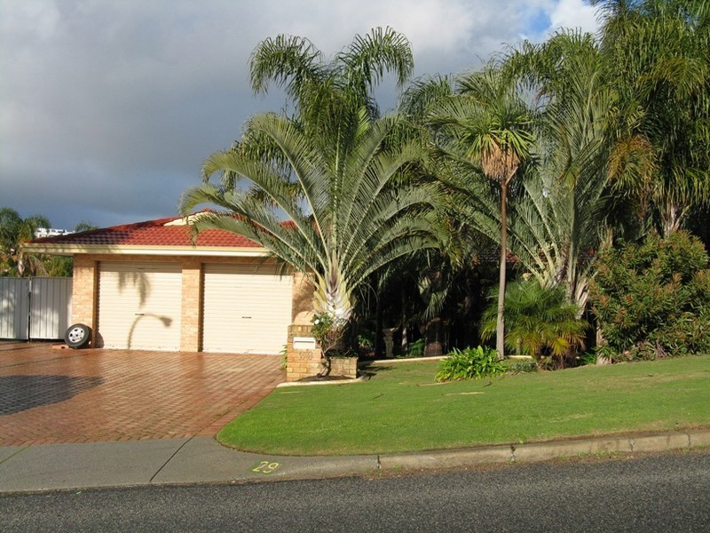 29 Robertson Road, Kardinya WA 6163