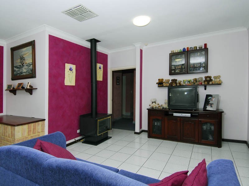 29 Robertson Road, Kardinya WA 6163