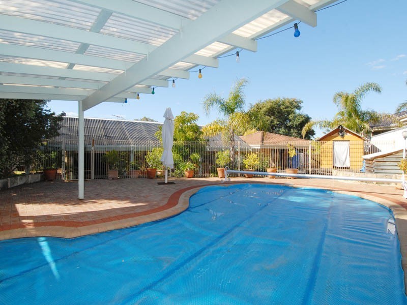 5 Clifton Court, Kardinya WA 6163