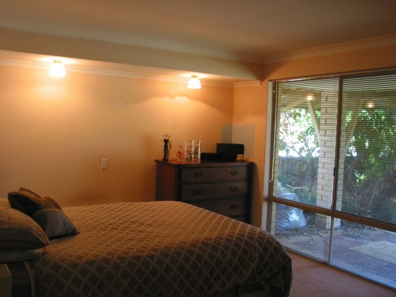 93 Jackson Ave, Winthrop WA 6150